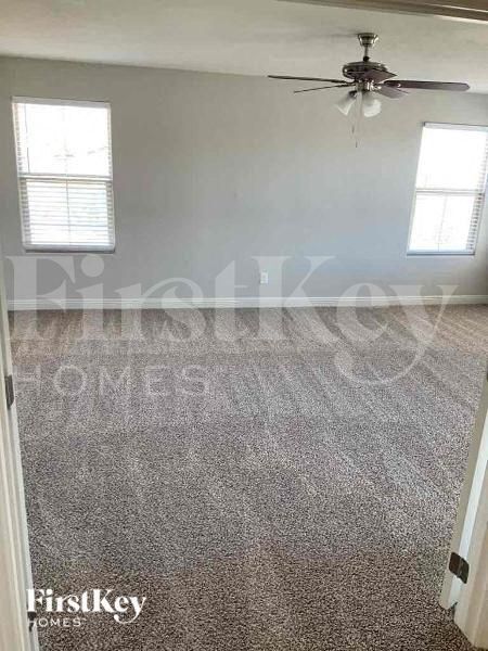 Building Photo - 11458 S 176th Dr