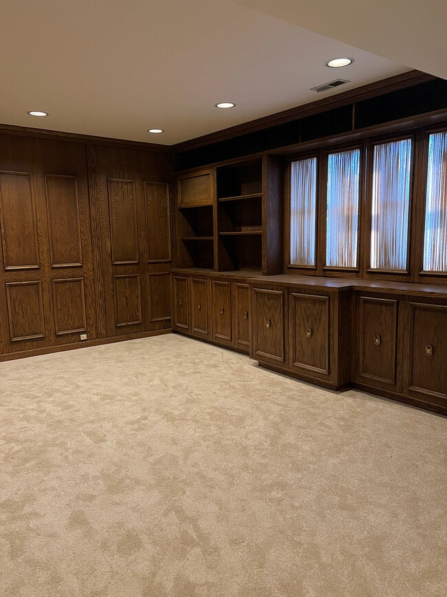 Building Photo - 838 Michigan Ave