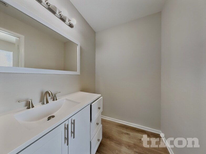 Building Photo - 855 Bitting Hall Cir