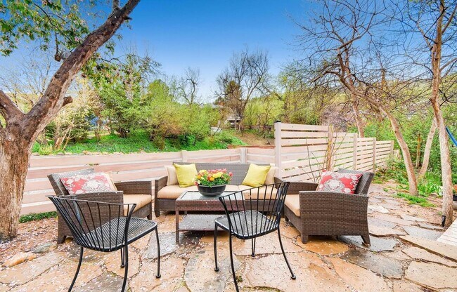 Building Photo - 2702 6th St