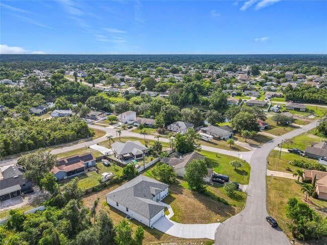 Building Photo - 780 Kangaroo Ct