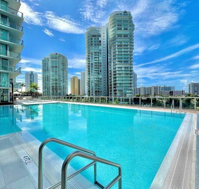 Building Photo - 330 Sunny Isles Blvd
