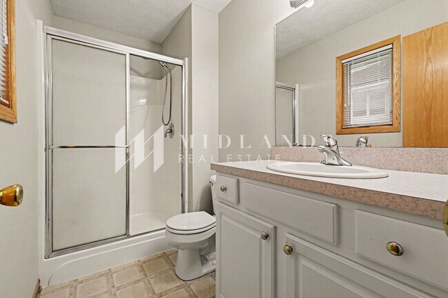 Building Photo - 15613 Timberlane Dr