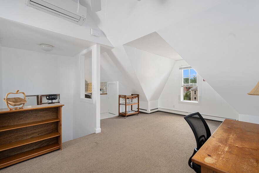 Building Photo - 58 Washington St