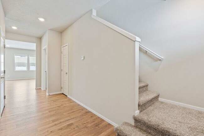 Building Photo - 20601 E Mdw Spg Lp