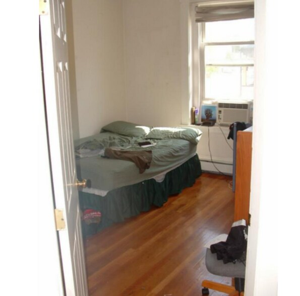 Building Photo - 108 Central St