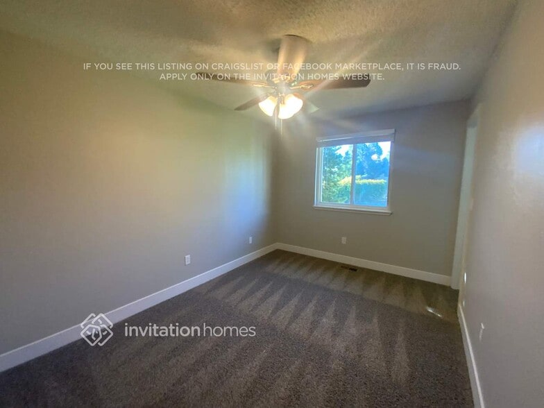 Building Photo - 15984 E Bates Pl