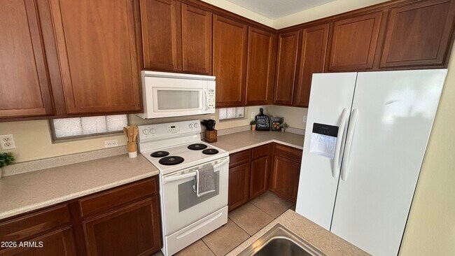 Building Photo - 3899 S Cricket Dr