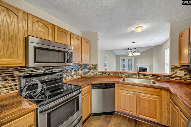 Building Photo - 41 Providence Manor Ct