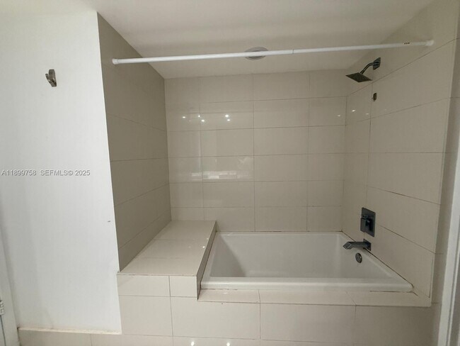 Building Photo - 1100 S Miami Ave