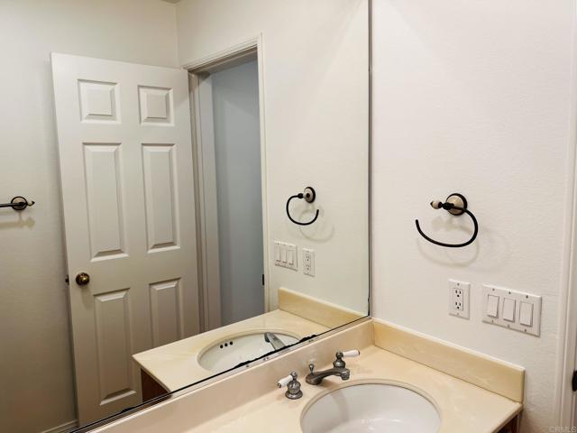 Building Photo - 1669 Plover Ct