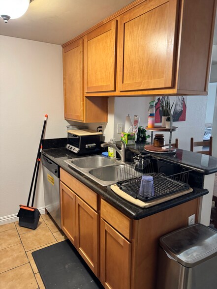 Building Photo - 5540 Lindo Paseo