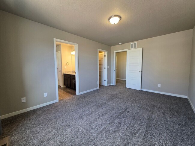 Building Photo - 9216 Timberlake Loop