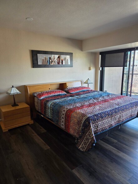 Building Photo - 417 E Kiowa St