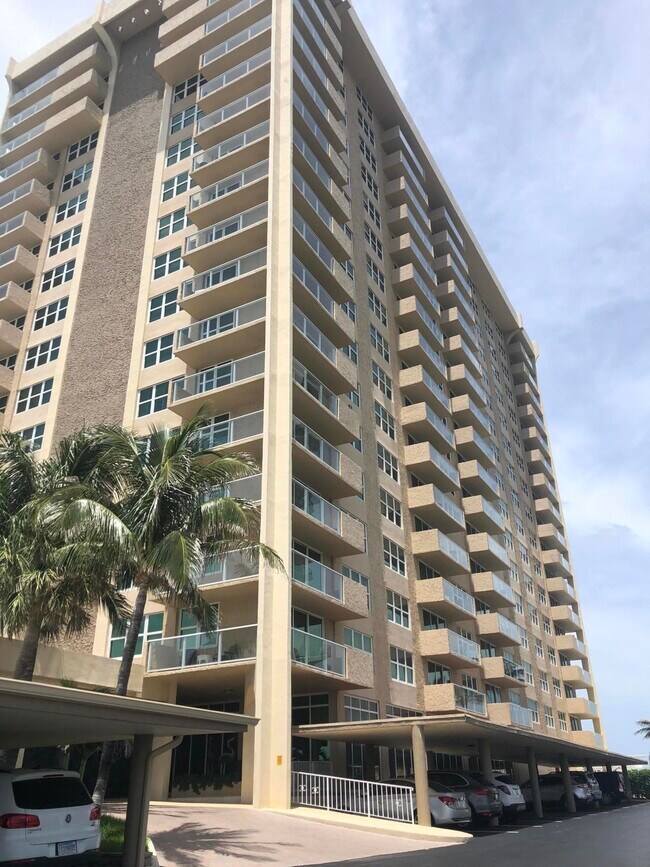 Building Photo - 5440 N Ocean Dr
