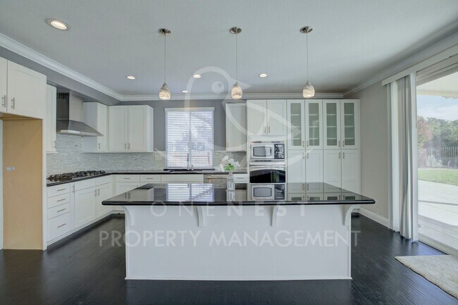 Building Photo - Twelve Bridges beauty! | Backed up to miles of walking paths