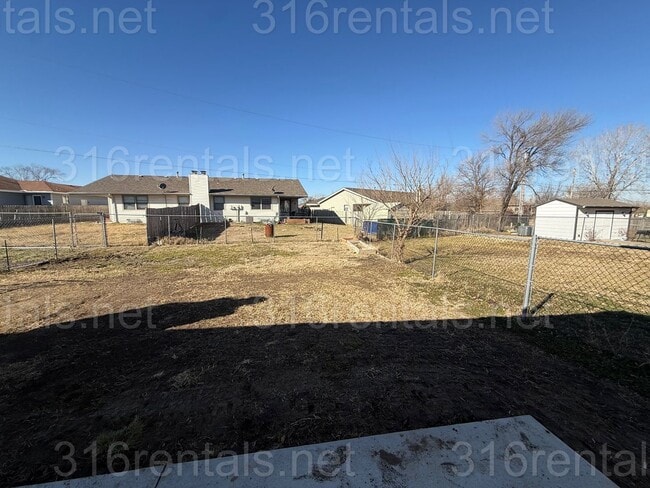 Building Photo - 3113-3115 S Bunker