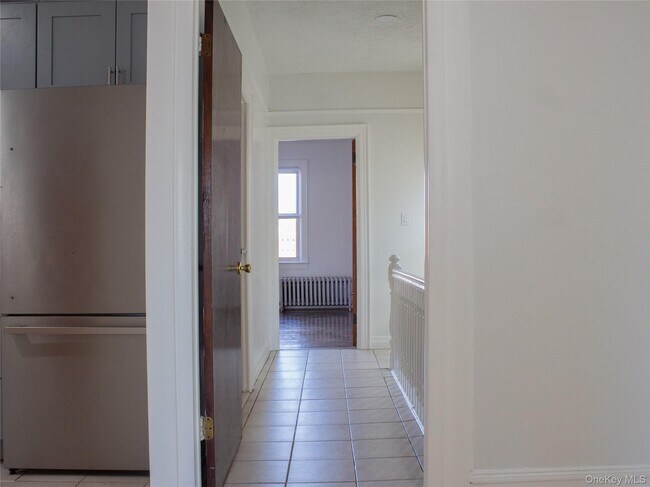 Building Photo - 2863 Coddington Ave