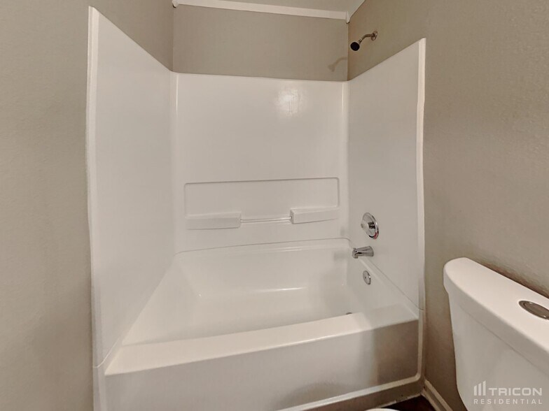 Building Photo - 8023 Pavilion Ct