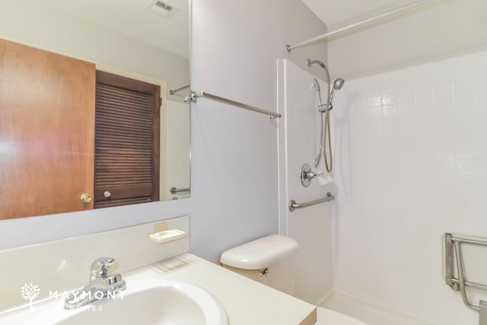 Building Photo - 721 Ledyard Pl