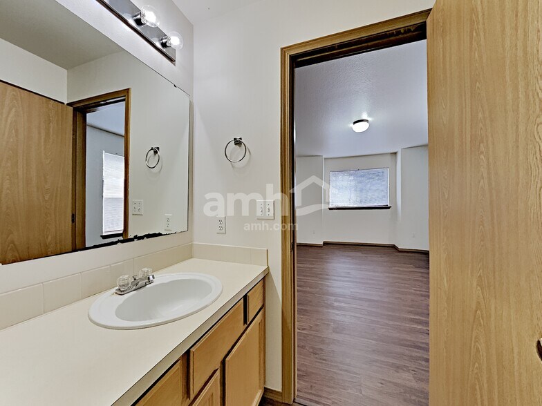 Building Photo - 18710 17th Avenue Ct E