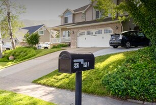 Building Photo - 562 Pheasant Way