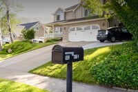 Building Photo - 562 Pheasant Way