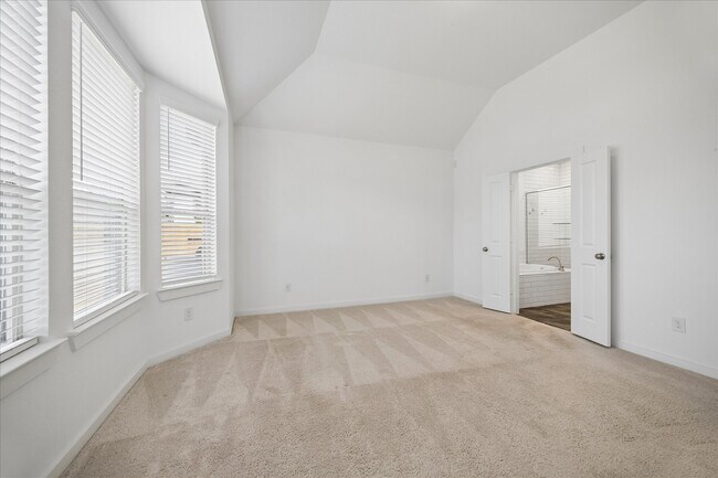 Building Photo - 15823 Bird of Paradise Dr