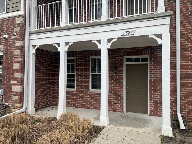 Building Photo - Shelby Township, 1st Floor Access!  2 Bedrooms, 2-Baths, att. Garage