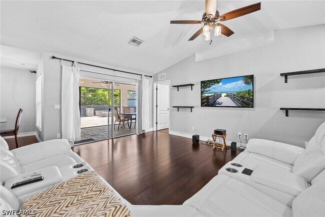 Building Photo - 421 Broadmoor St