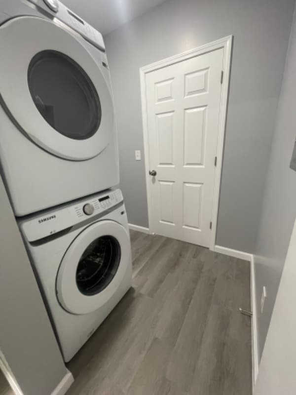 Building Photo - 201 W Main St