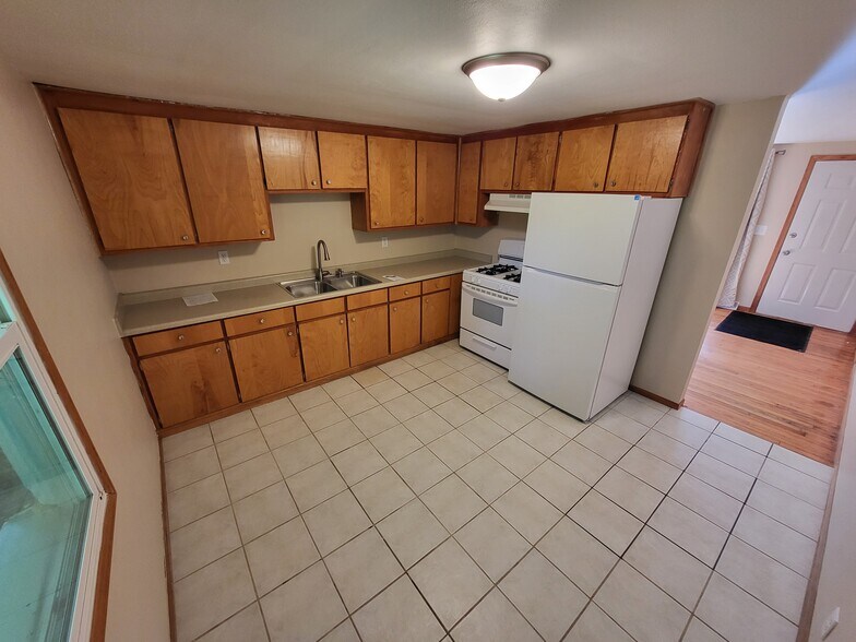 Building Photo - 6610 Carman Dr