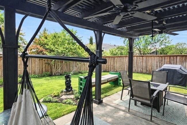 Building Photo - 11146 Clearstream Ln