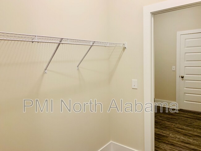 Building Photo - 3211 Jordan Farm Cir