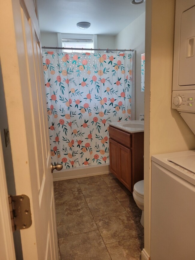 Building Photo - 66 E King St