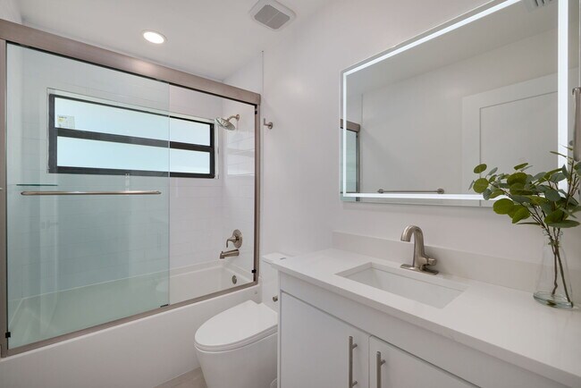 Building Photo - 9436 Sage Ct