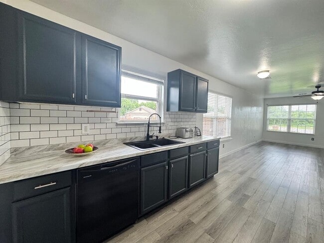 Building Photo - 1795 Bliss Cir