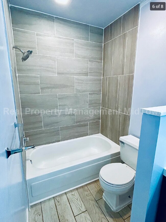 Building Photo - 2207 Roman Ct