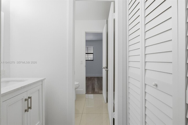 Building Photo - 6850 NW 173rd Dr