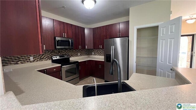 Building Photo - 251 Milkweed Dr