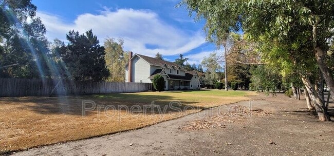 Building Photo - 5054 E Eastview Dr