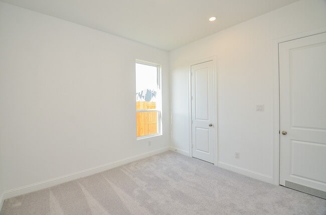 Building Photo - 4623 Sleepy Retreat Trl