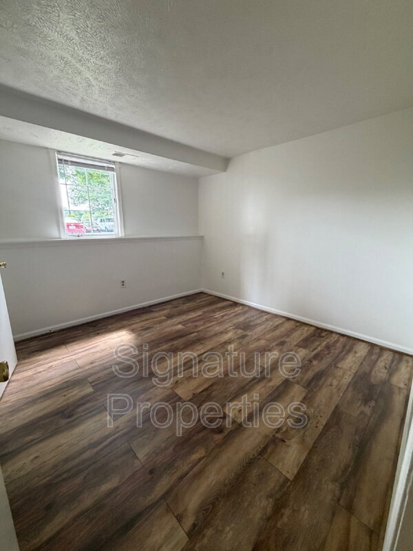 Building Photo - 9397 London Tower Ct