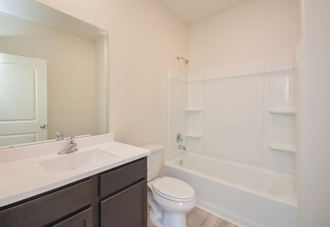 Building Photo - 569 Amberwood Pk Dr