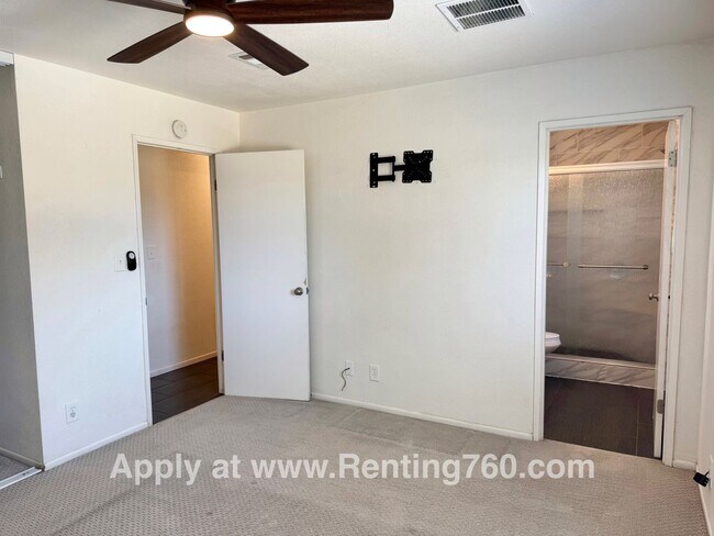 Building Photo - Updated Home Near Military base