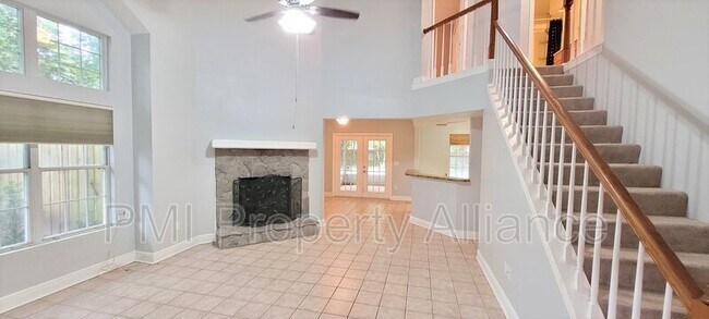 Building Photo - 2894 Donaldson Dr