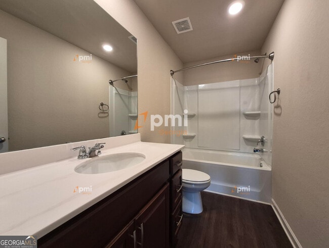 Building Photo - 122 Innis Brk Cir SW