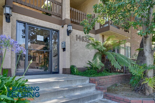 Building Photo - 14634 Magnolia-204B