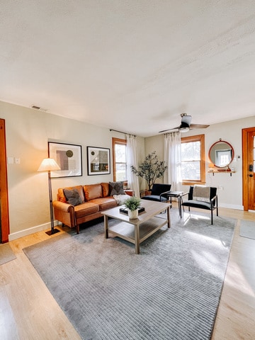 Building Photo - 1116 Adelia St