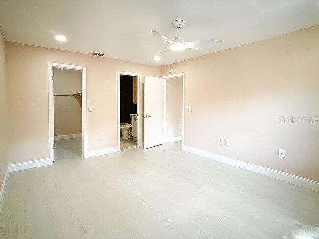 Building Photo - 708 Angelina Ln